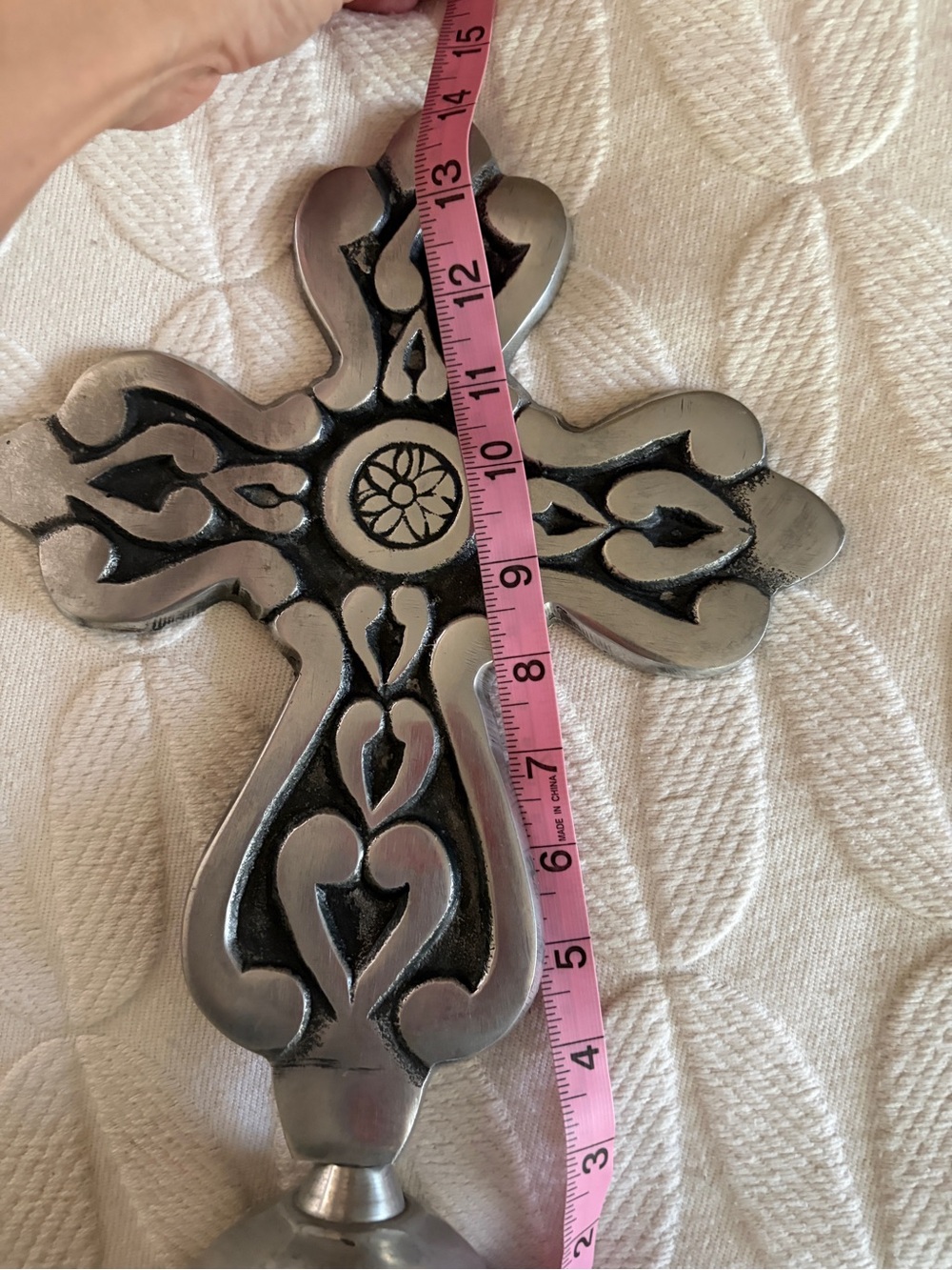 Excellent condition silver decorative cross. 14” tall. Ornate. Statement. - Picture 7 of 9